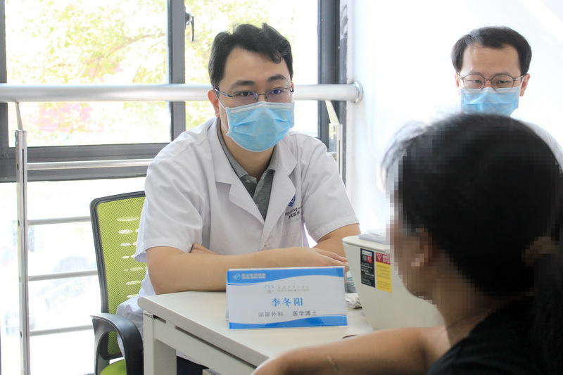 上海知名专家莅临黄山首康医院开展义诊活动
